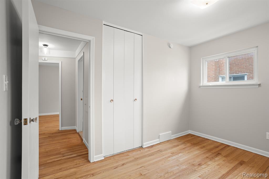 8531 BLACKBURN Drive, Westland, MI — Photo 12
