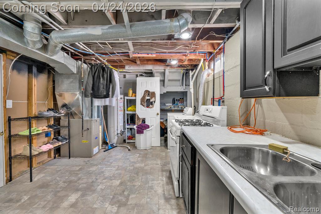 6964 Nightingale Street, Dearborn Heights, MI 48127 — Photo 33
