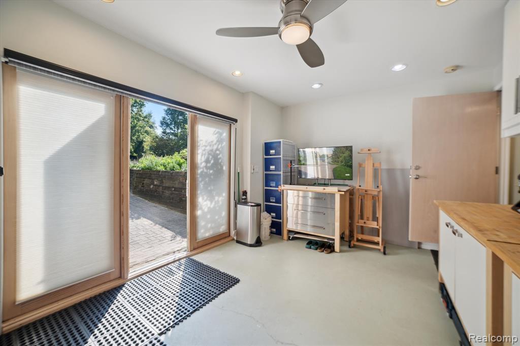 2172 Anns Way, Ann Arbor, MI 48105 — Photo 41