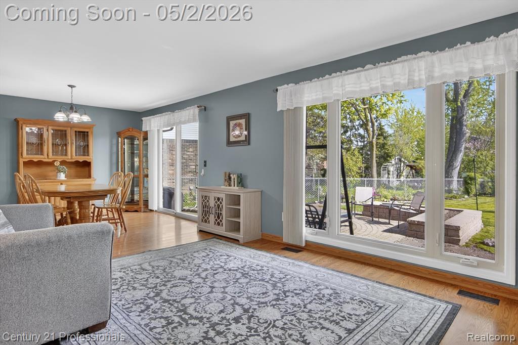 45560 Edgewood Court, Canton, MI 48187 — Photo 16