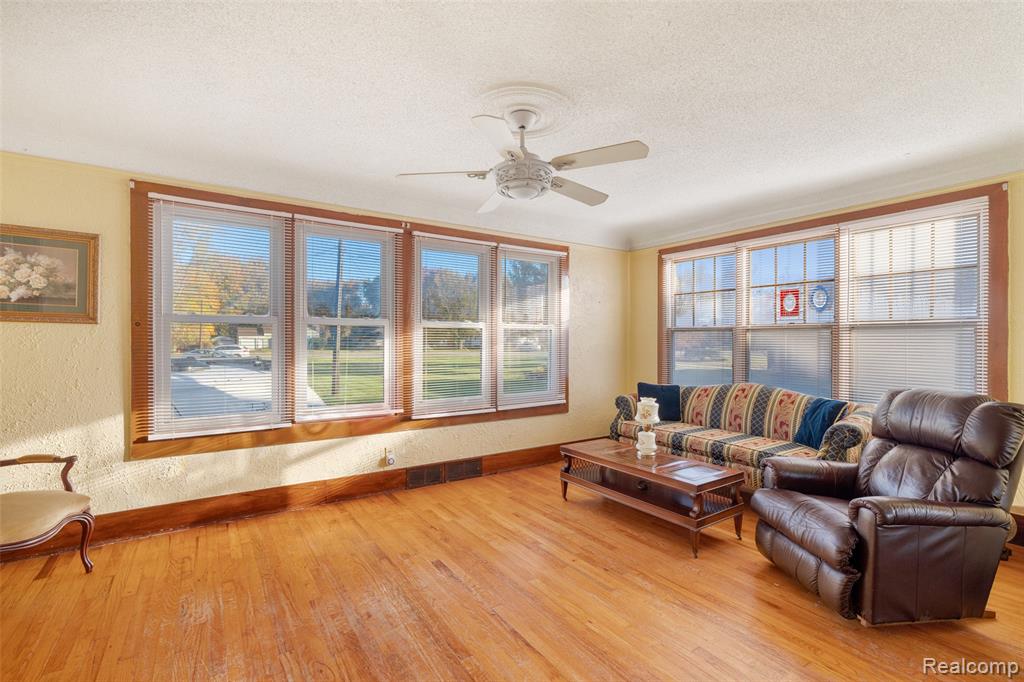 9669 Dixie Highway, MI — Photo 12