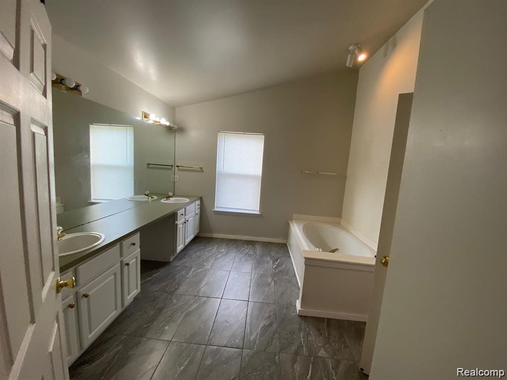 4762 Sherwood Circle, Canton, MI 48188 — Photo 21