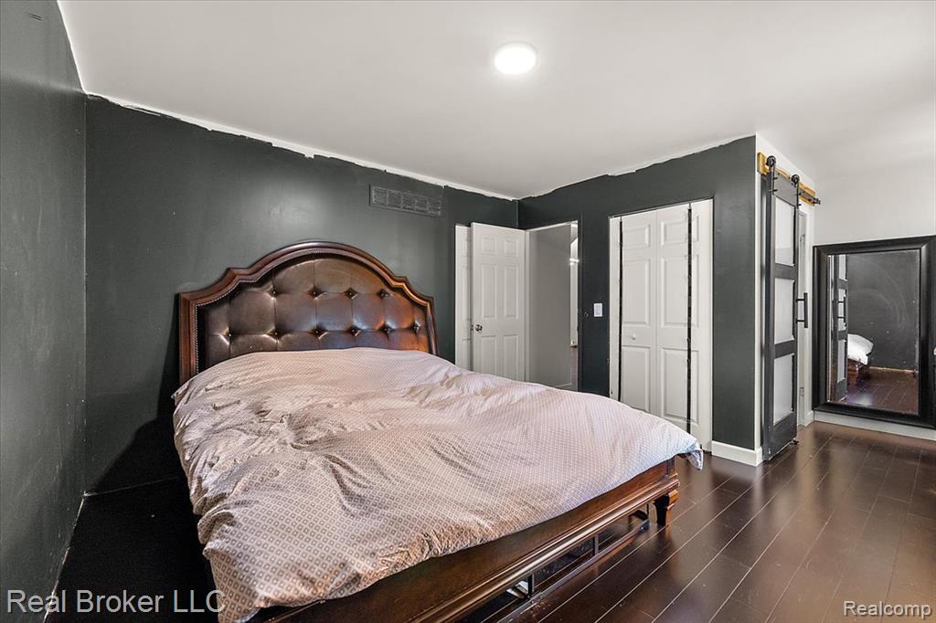 24348 Simmons Drive, Novi, MI — Photo 25