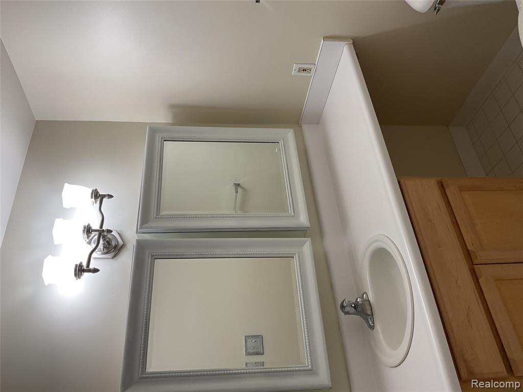 6103 Orchard Lake Road, 203, West Bloomfield, MI — Photo 10