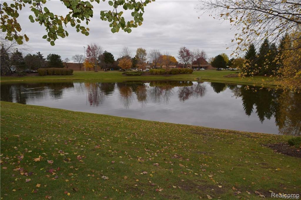 43915 Elm Drive, Sterling Heights, MI 48313 — Photo 21