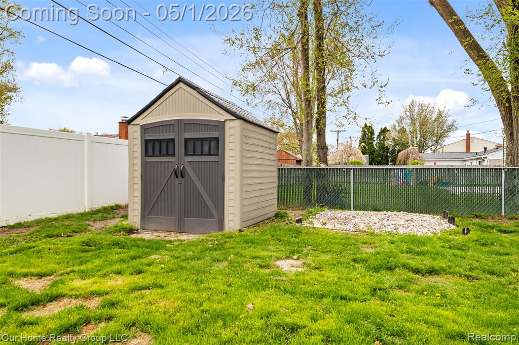 36801 Barr Street, Clinton Twp, MI 48035 — Photo 31