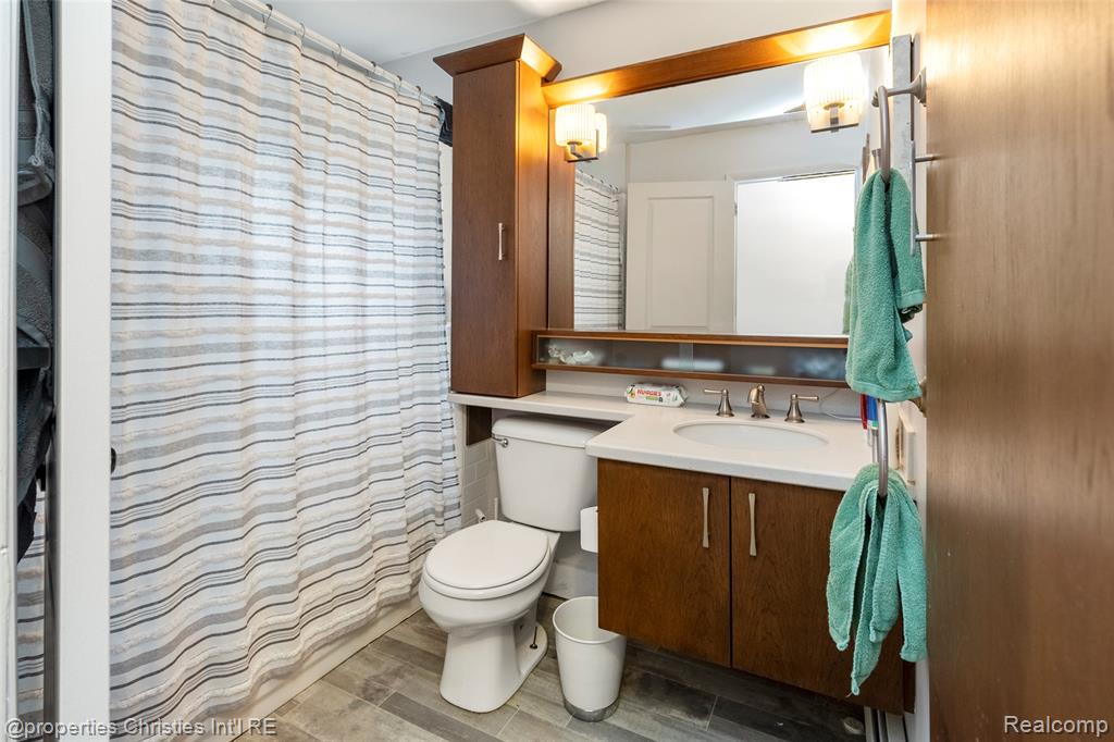 16219 Elizabeth Street, Beverly Hills, MI 48025 — Photo 21