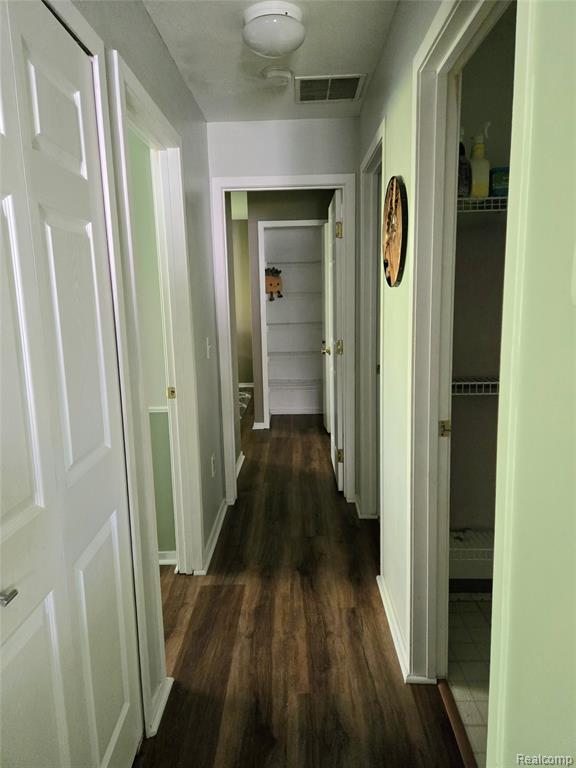 396 Spring Brooke Drive, 396, Brighton, MI 48116 — Photo 12