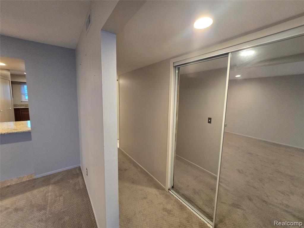 1932 Klingensmith Road, 56 B, Bloomfield Hills, MI 48302 — Photo 23