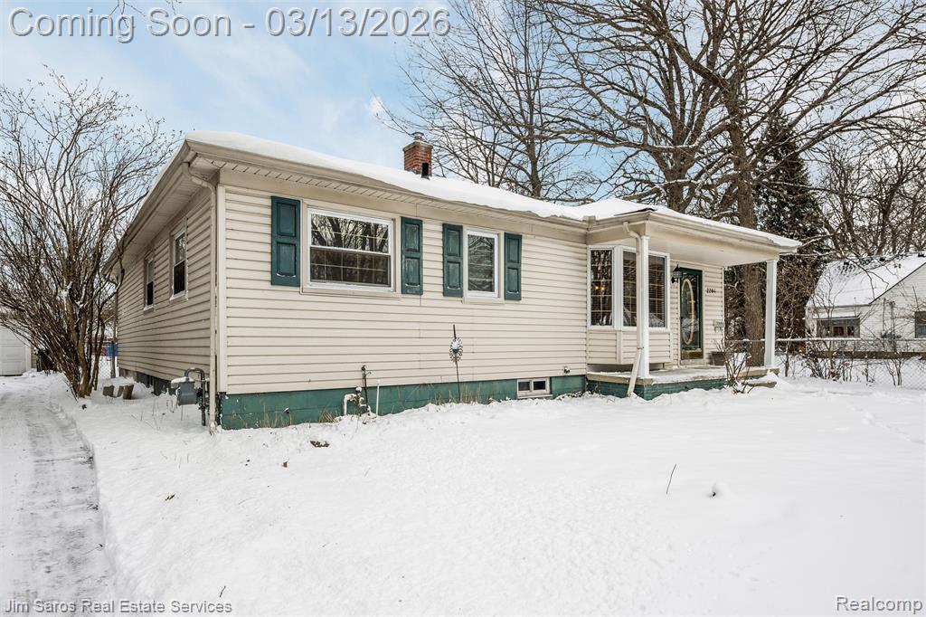 2204 Roslyn Road, Grosse Pointe Woods, MI 48236 — Photo 28
