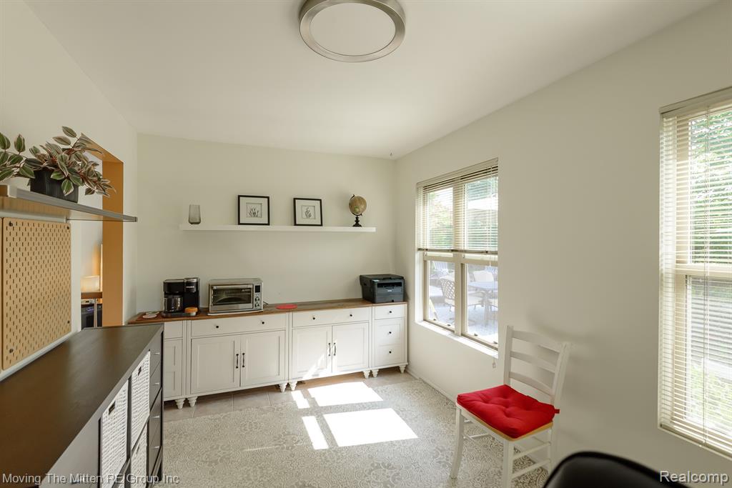 9501 Madison Drive, Belleville, MI 48111 — Photo 22