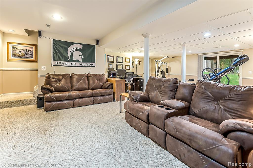 9305 Appleview Court, Brighton, MI 48116 — Photo 38