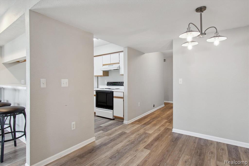1449 HEATHERWOOD Lane, Ann Arbor, MI 48108 — Photo 9