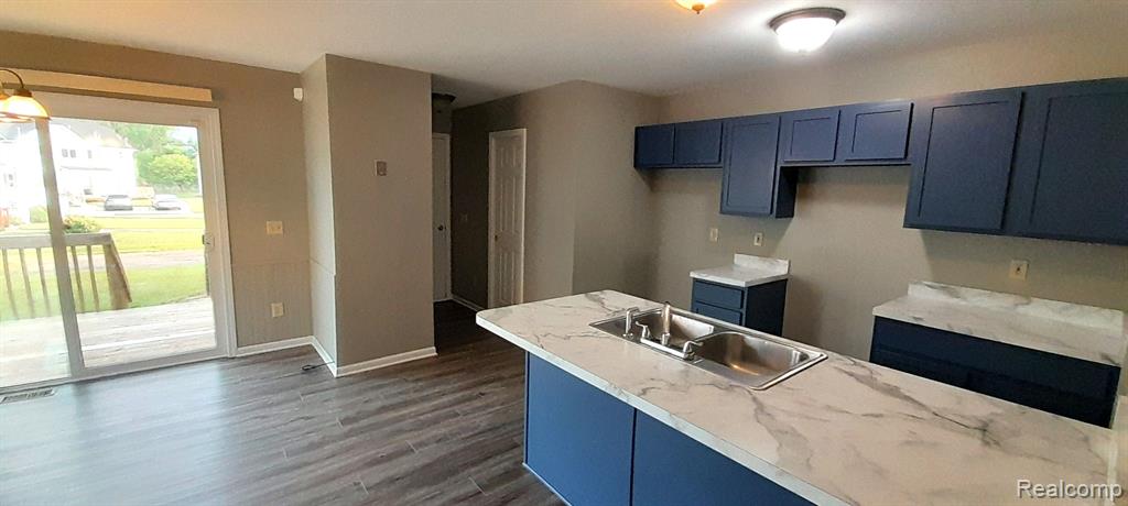 4468 MARKET PLACE, Flint, MI 48506 — Photo 5