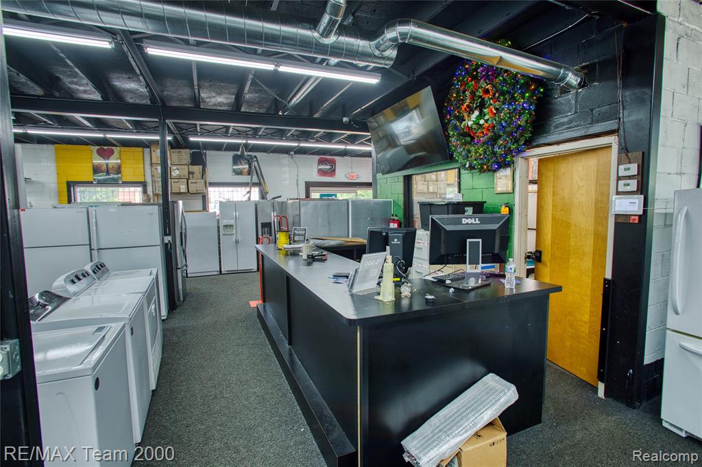 22140 W 7 Mile Road, Detroit, MI 48219 — Photo 9