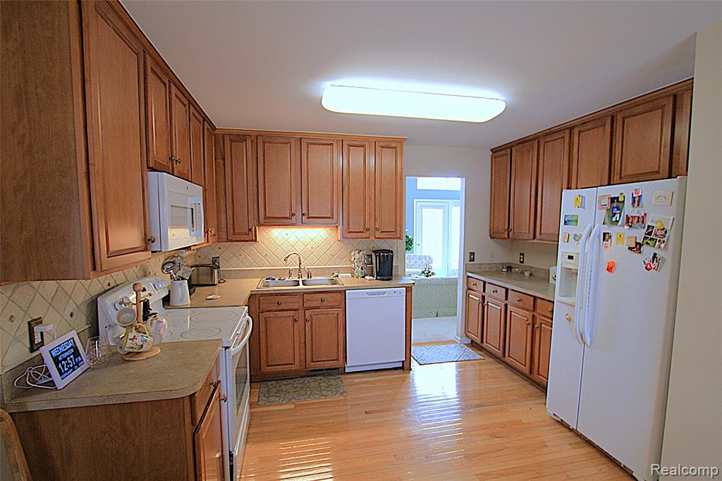 5942 Augusta Lane, Grand Blanc, MI 48439 — Photo 16