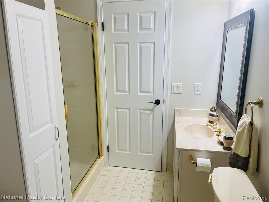 46369 SPRINGHILL Drive, Shelby Twp, MI 48317 — Photo 14