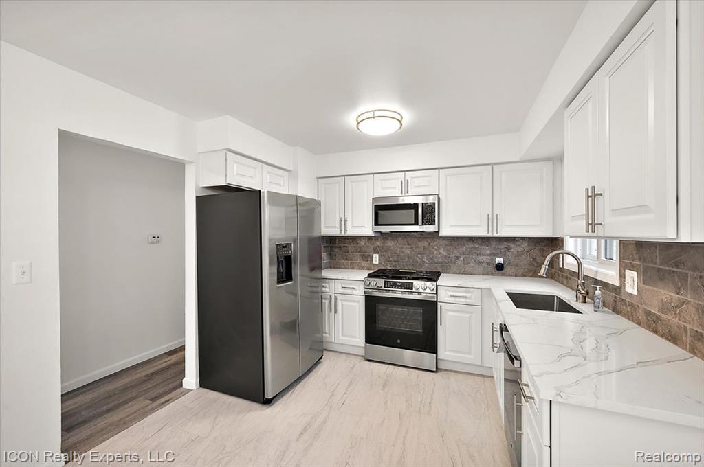 8104 Cloverdale Avenue, Ferndale, MI 48220 — Photo 22