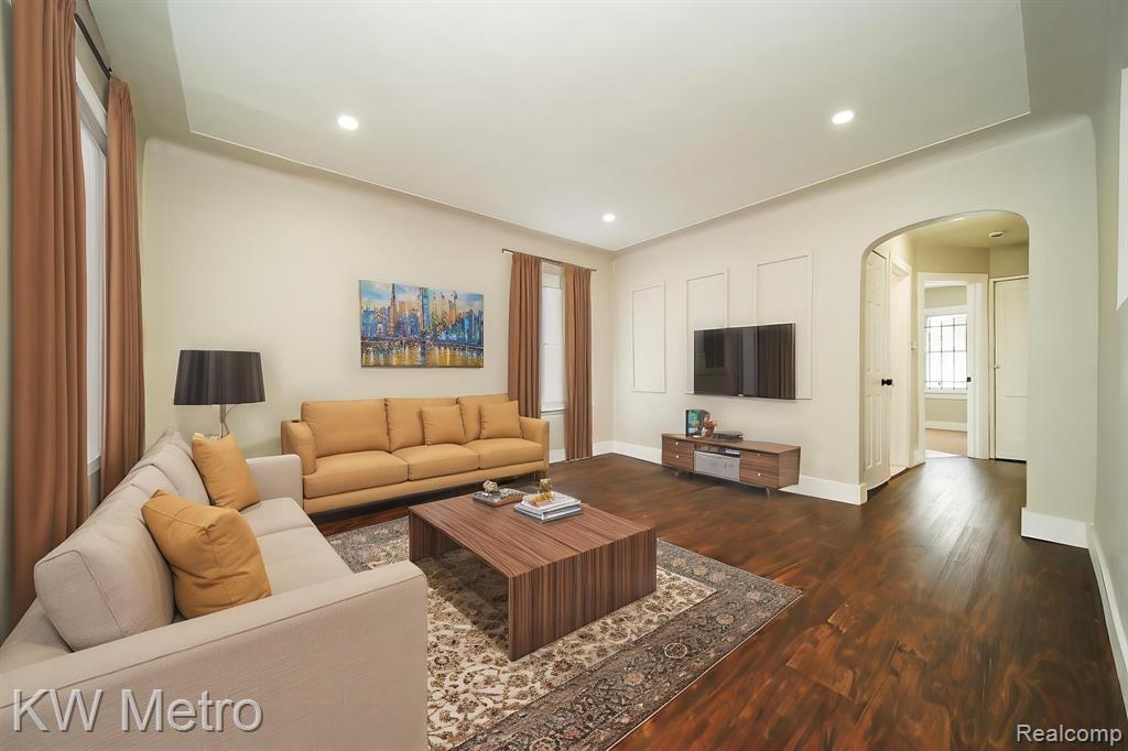 9584 AUBURN Street, Detroit, MI 48228 — Photo 3
