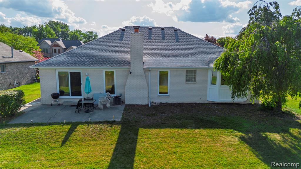 52448 Cedar Mill Drive, Macomb, MI 48042 — Photo 6