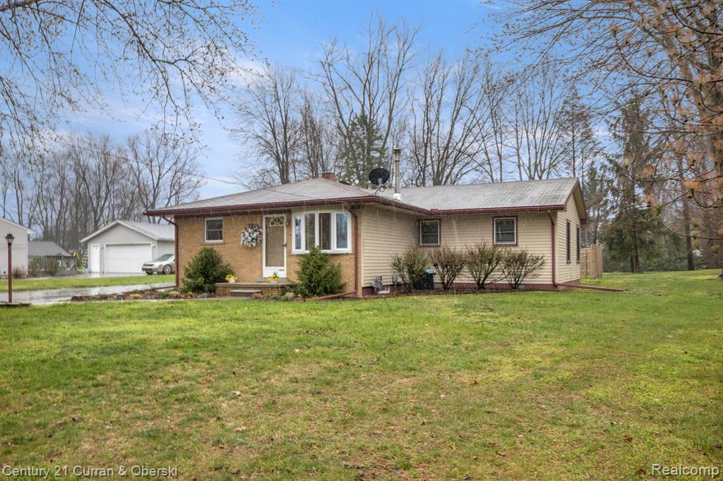 425 KENT Street, Carleton, MI 48117 — Photo 3