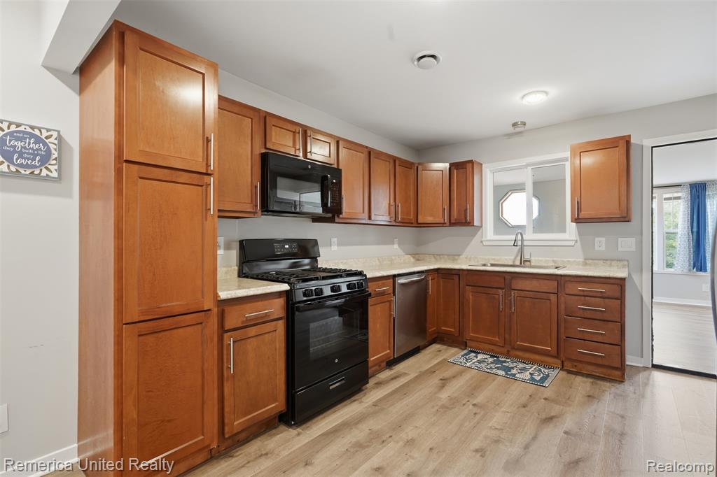 6109 Grand River Avenue, Brighton, MI 48114 — Photo 11