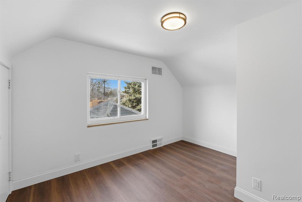 16022 Stephens Drive, Eastpointe, MI 48021 — Photo 18
