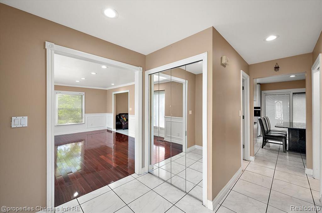 6628 Heather Heath, West Bloomfield, MI — Photo 11