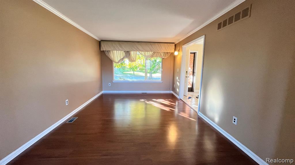 2852 MAYFAIR Drive, Troy, MI 48084 — Photo 5