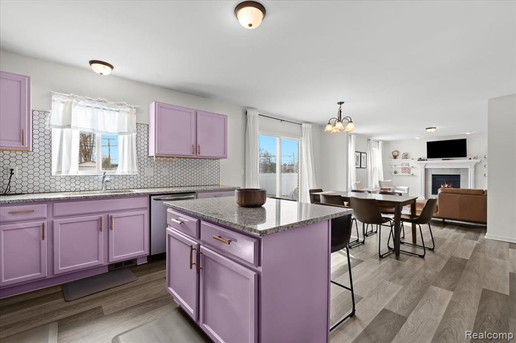 8242 BERWICK Drive, Westland, MI — Photo 15