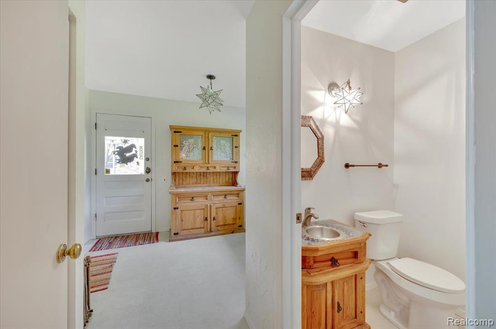 5116 Mohr Valley Lane, Bloomfield Hills, MI 48304 — Photo 10