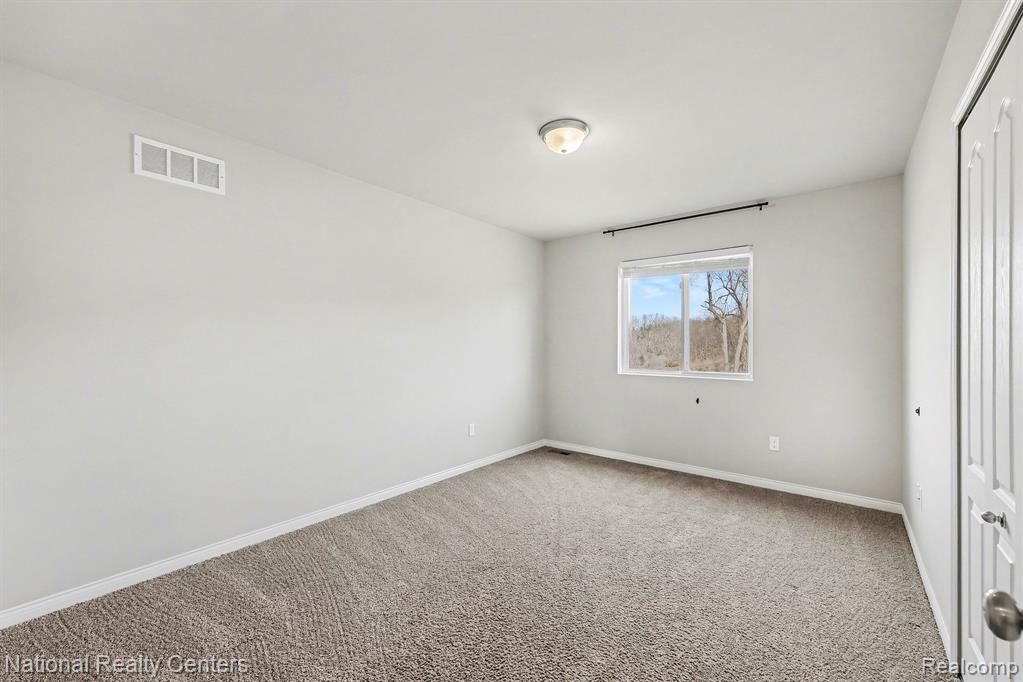 113 Parker Lane, Ortonville, MI 48462 — Photo 16