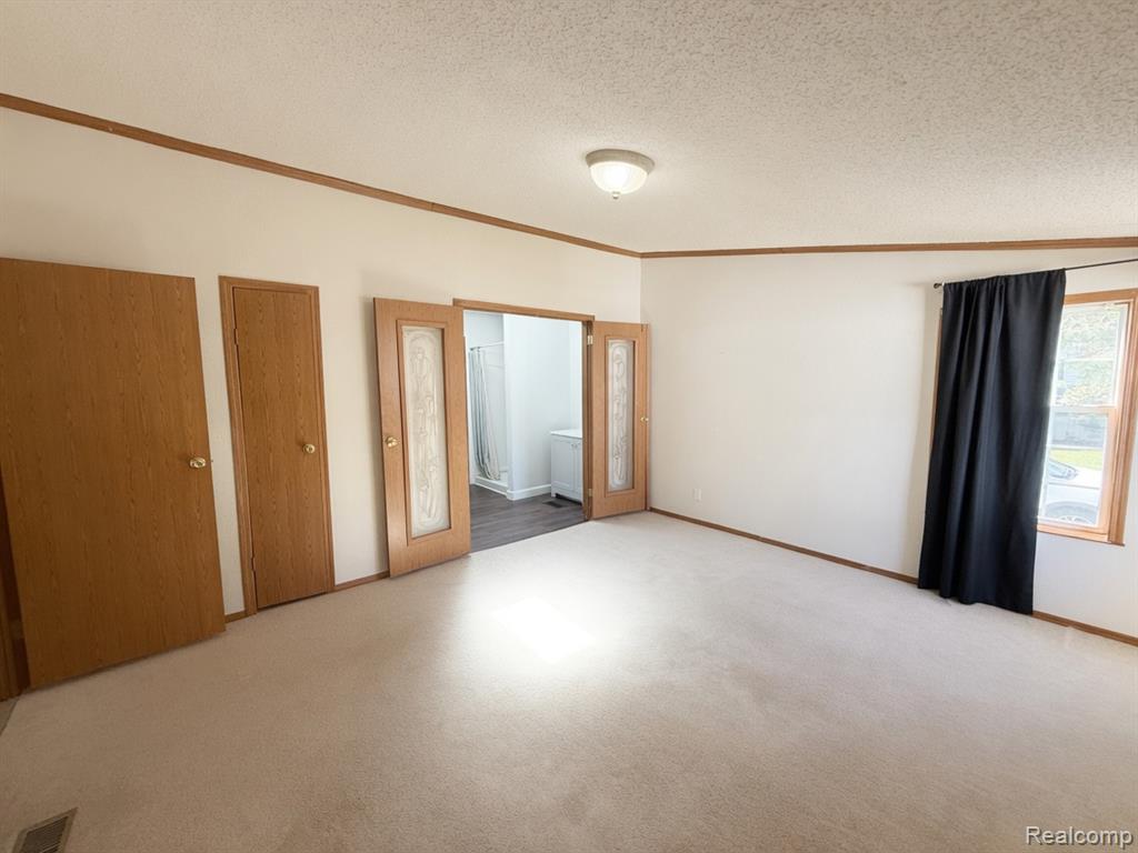 7023 Scarborough Lane, Whitmore Lake, MI 48189 — Photo 8