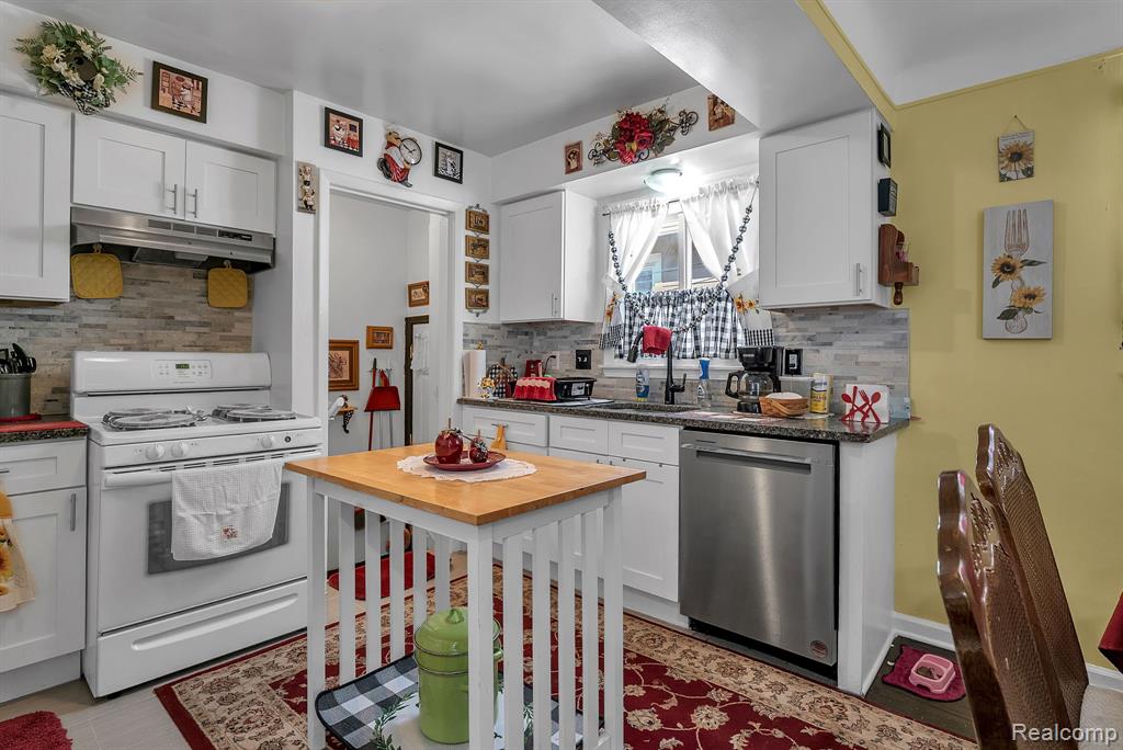 1582 Chandler Avenue, Lincoln Park, MI 48146 — Photo 9