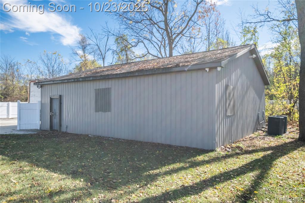 485 N Hadley Road, Ortonville, MI 48462 — Photo 29