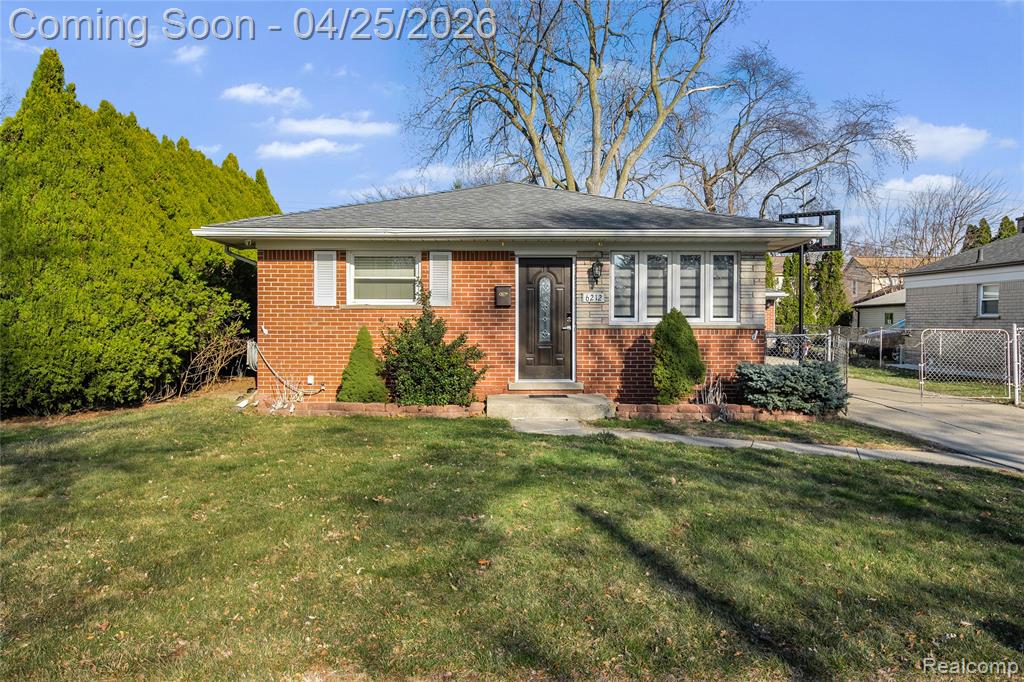 6212 N Evangeline Street, Dearborn Heights, MI 48127 — front exterior
