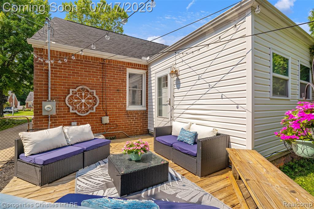 20855 Lochmoor Street, Harper Woods, MI 48225 — Photo 37