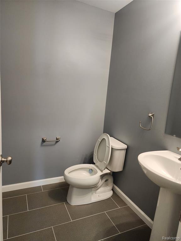 18106 Addington Drive, Commerce Twp, MI 48390 — Photo 18