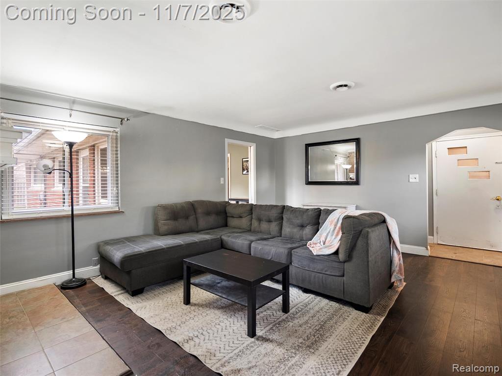 7231 Weingartz, Center Line, MI 48015 — Photo 6