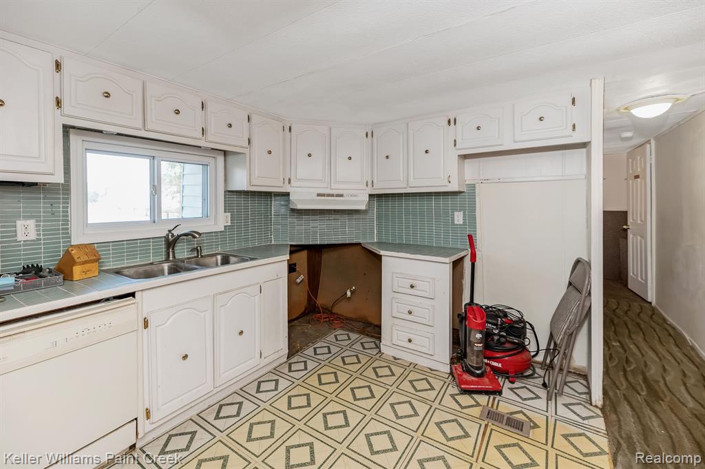 3905 32ND Street, Port Huron, MI 48060 — Photo 28