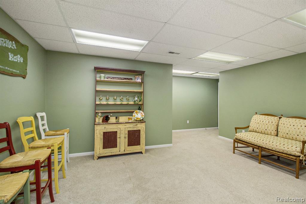 5886 Augusta Lane, Grand Blanc, MI 48439 — Photo 17