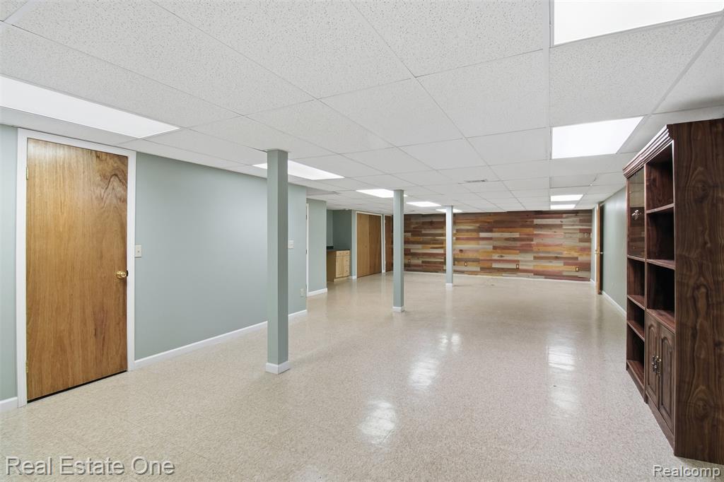 4425 Gardner Street, Sterling Heights, MI 48310 — Photo 27