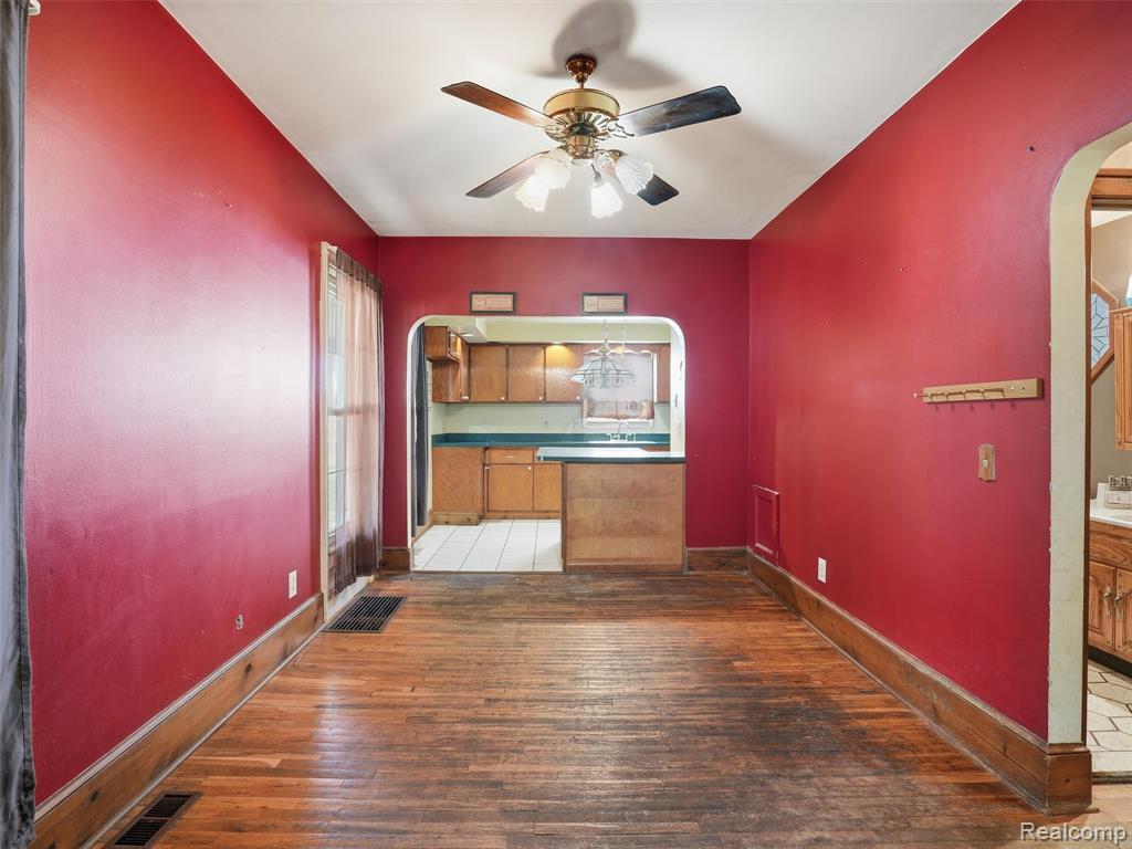 69 E Burdick Street, Oxford, MI 48371 — Photo 6