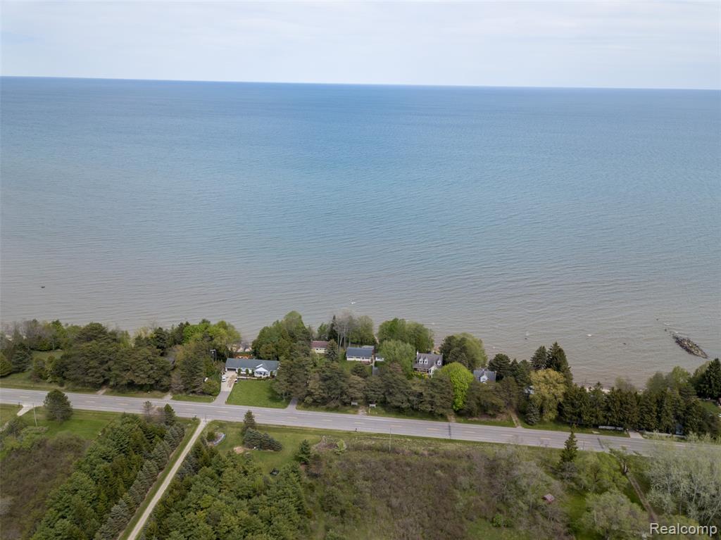 6240 Lakeshore Road N, Palms, MI 48465 — Photo 36