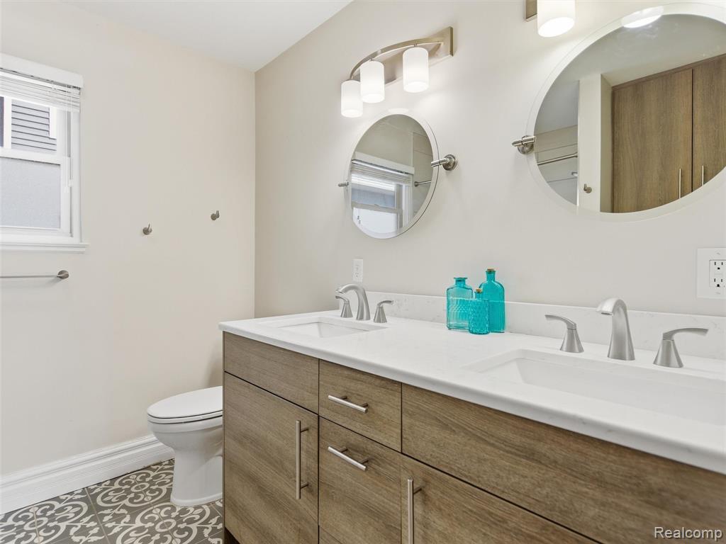 12183 Margaret Drive, Fenton, MI, 48430