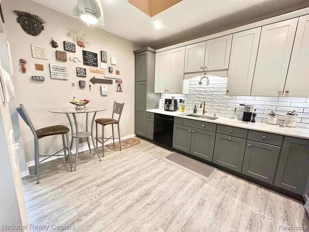 41816 INDEPENDENCE Drive, Novi, MI 48377 — Photo 8