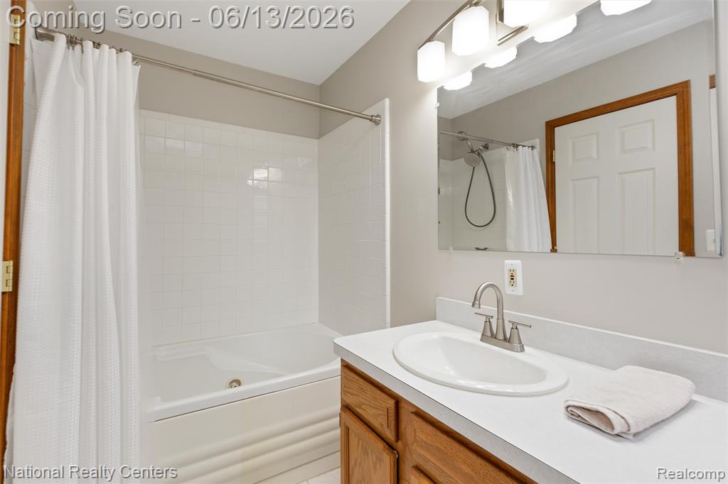 7451 Garland Avenue, Brighton, MI 48116 — Photo 19