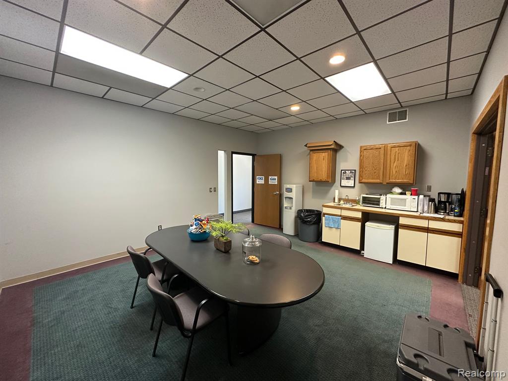 6317 TAYLOR Drive, Flint, MI 48507 — Photo 7