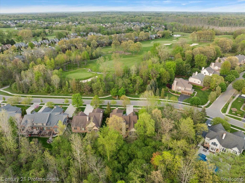 4735 OAKHURST RIDGE Road, Clarkston, MI 48348 — Photo 66