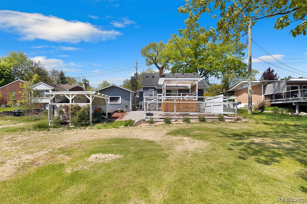 22827 Meridian Road, Grosse Ile, MI 48138 — Photo 15
